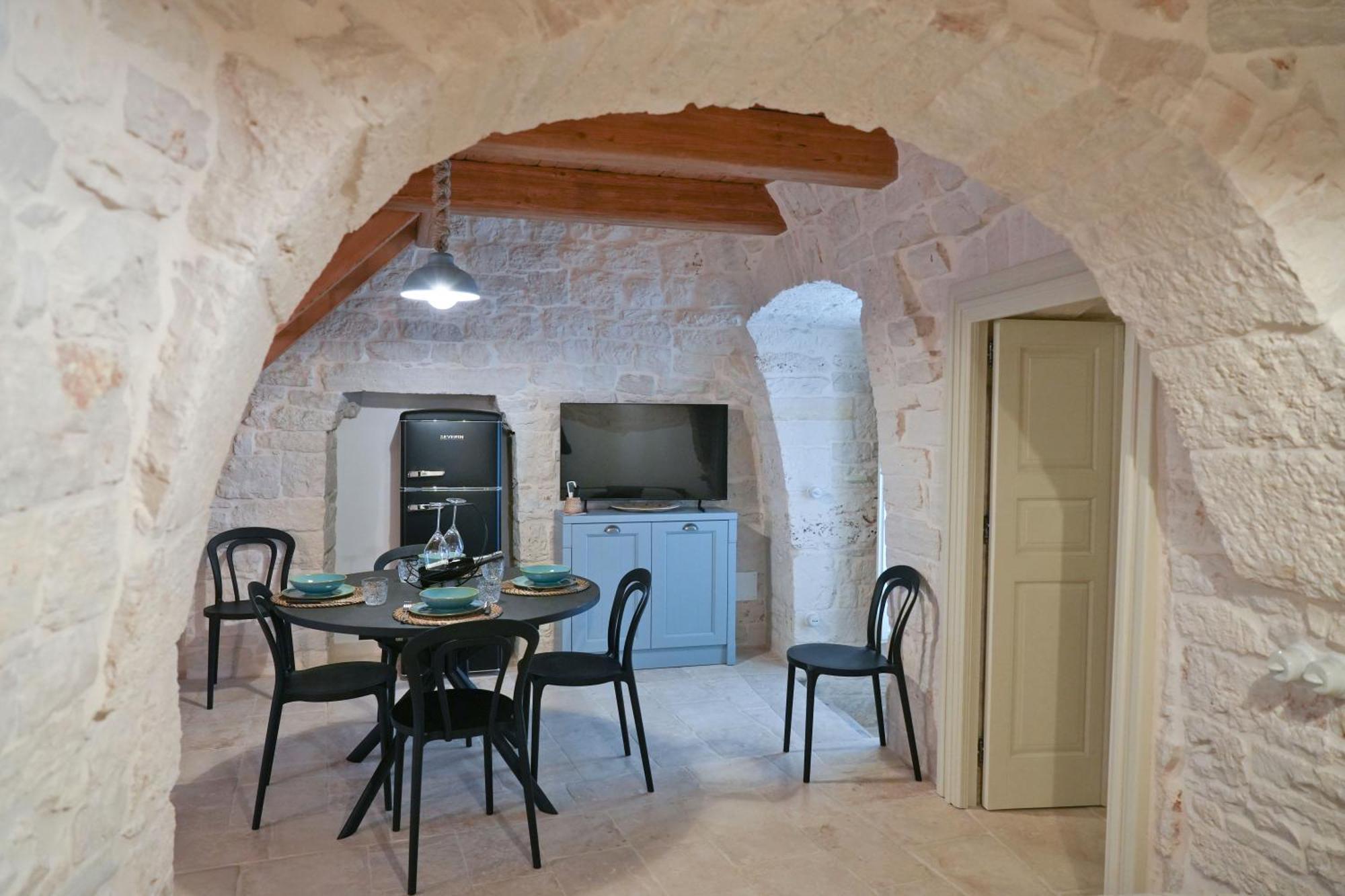 Trulli Occhi Di Pietra Historical Experience Villa อัลเบโรเบลโล ภายนอก รูปภาพ