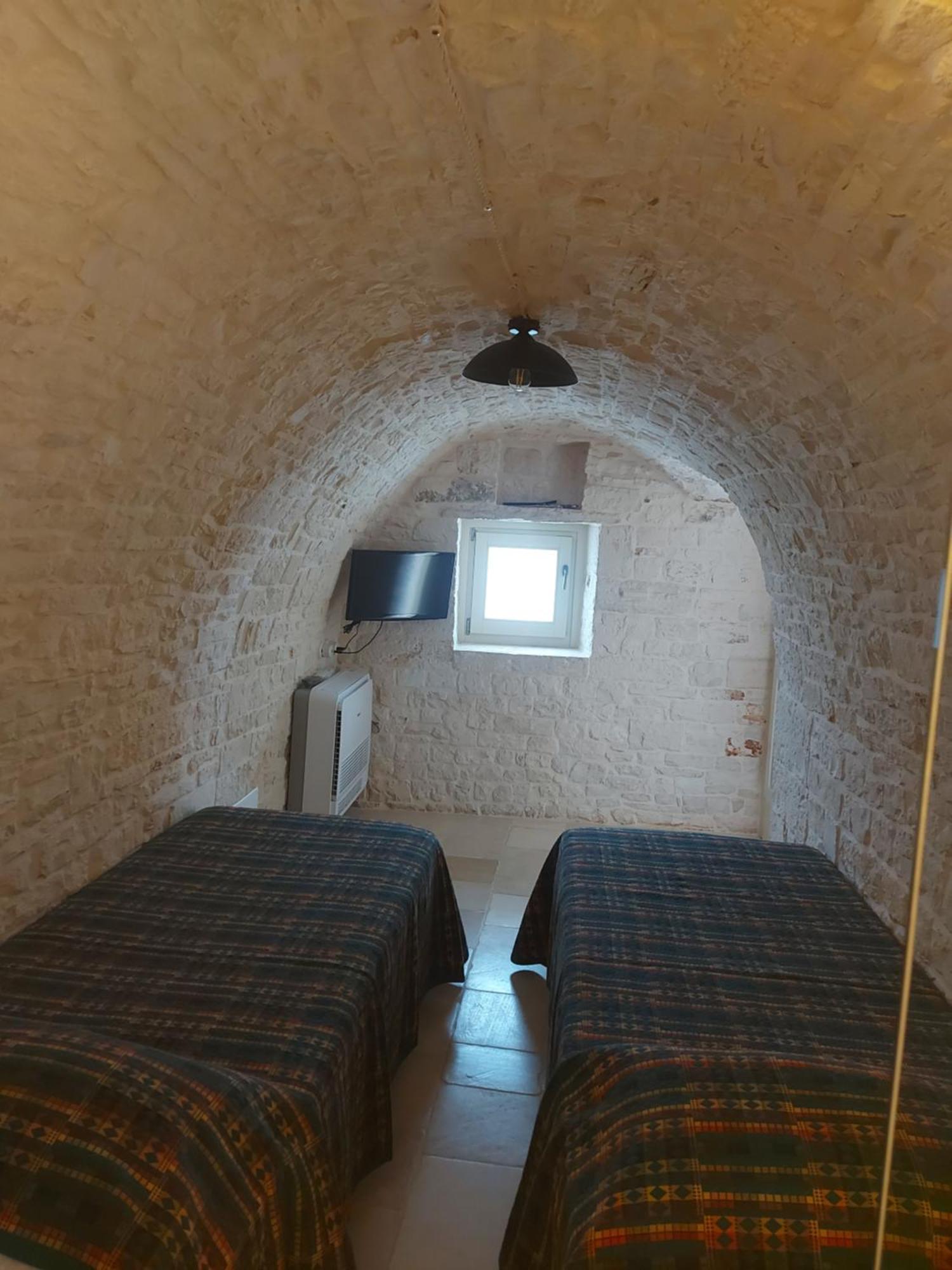 Trulli Occhi Di Pietra Historical Experience Villa อัลเบโรเบลโล ห้อง รูปภาพ